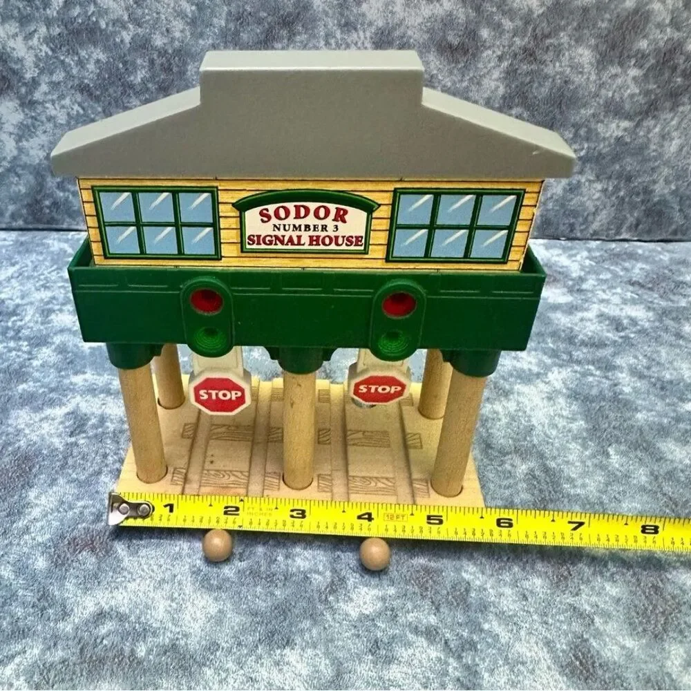Thomas & Friends SODOR Railway Number 3 Signal House -